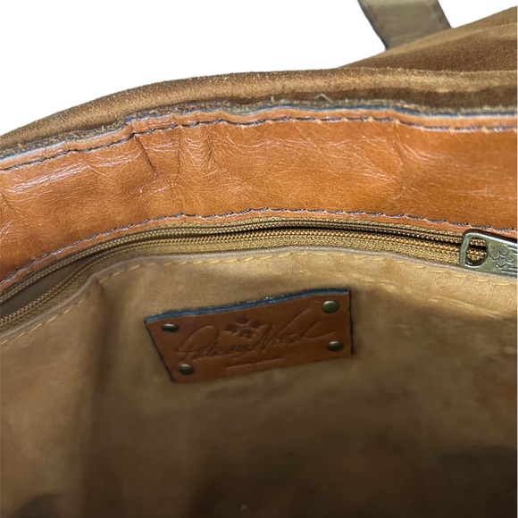 Patricia Nash Patchwork Armeno Leather Messenger Crossbody. - Picture 6 of 9